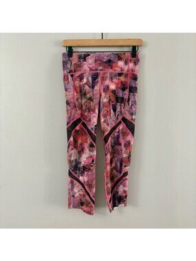 Lululemon On Pace Cropped Leggings